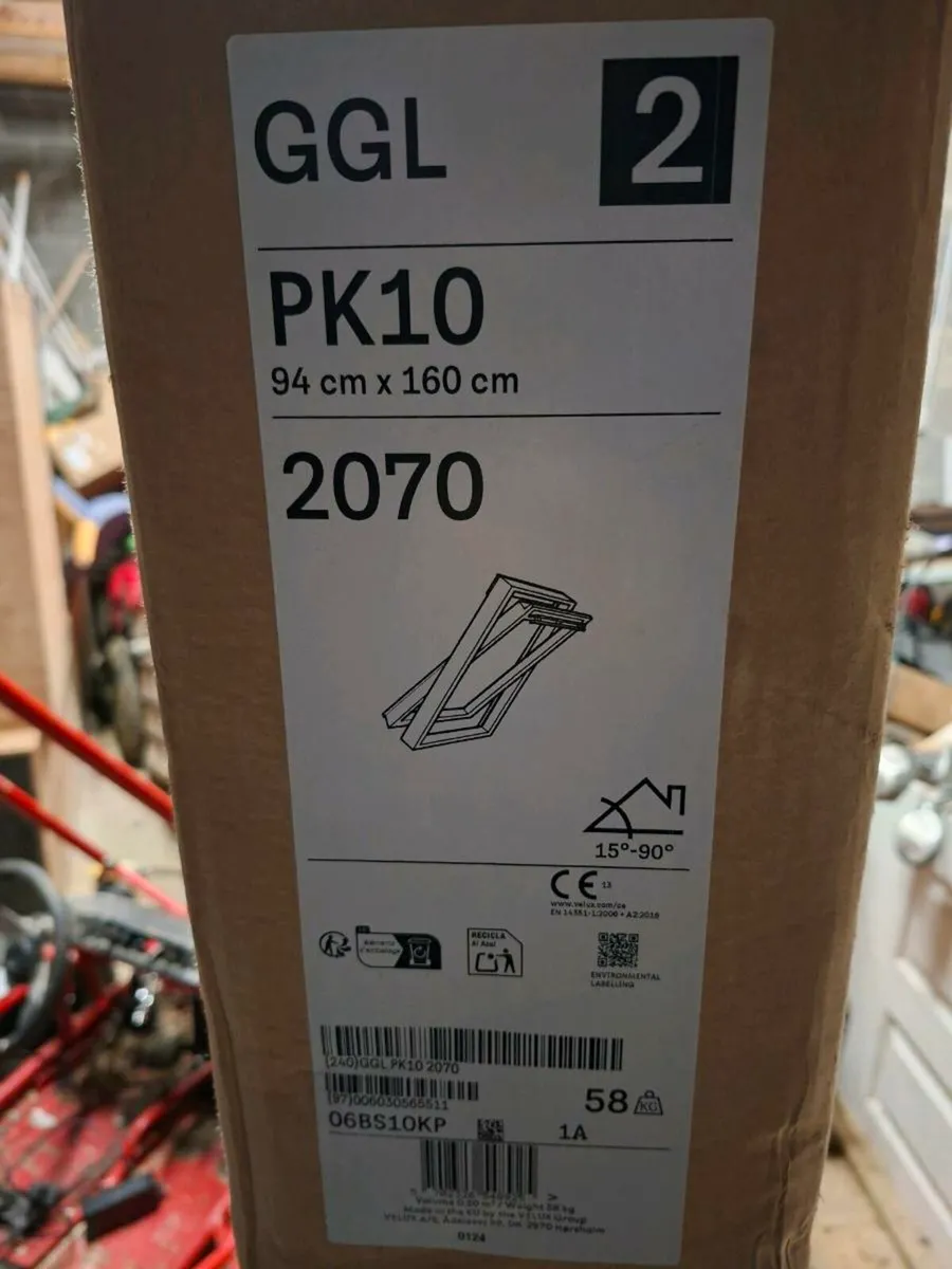940x1600 pk10 velux brand new - Image 1