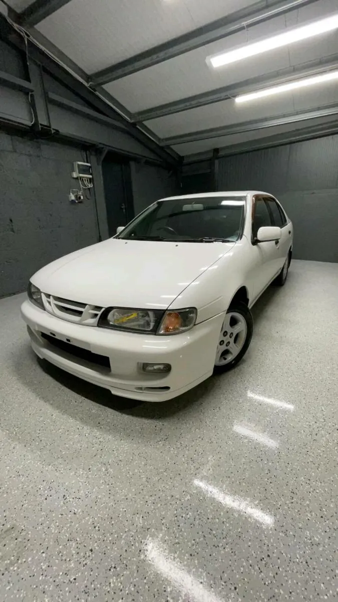 Nissan Pulsar VZR 1.6 - Image 1