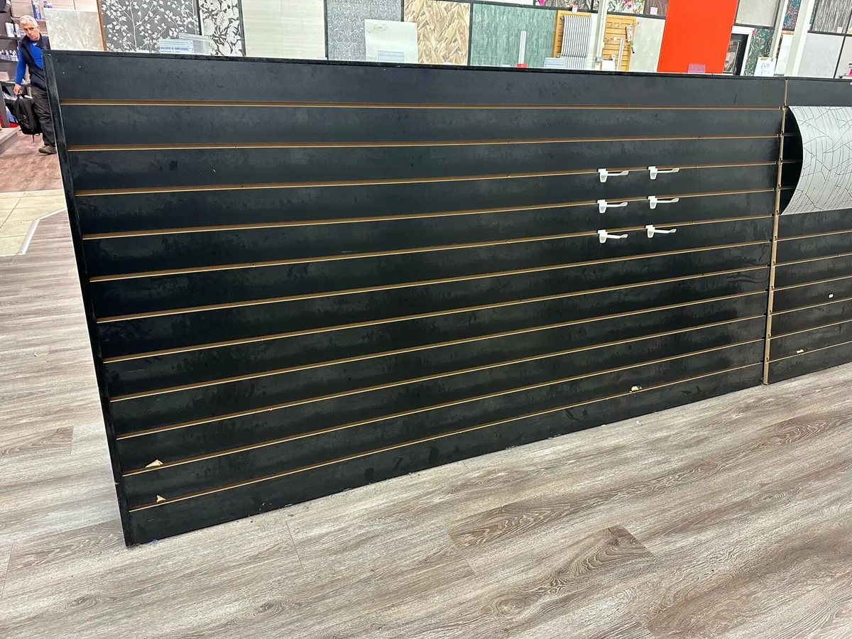Slatwall - Image 1