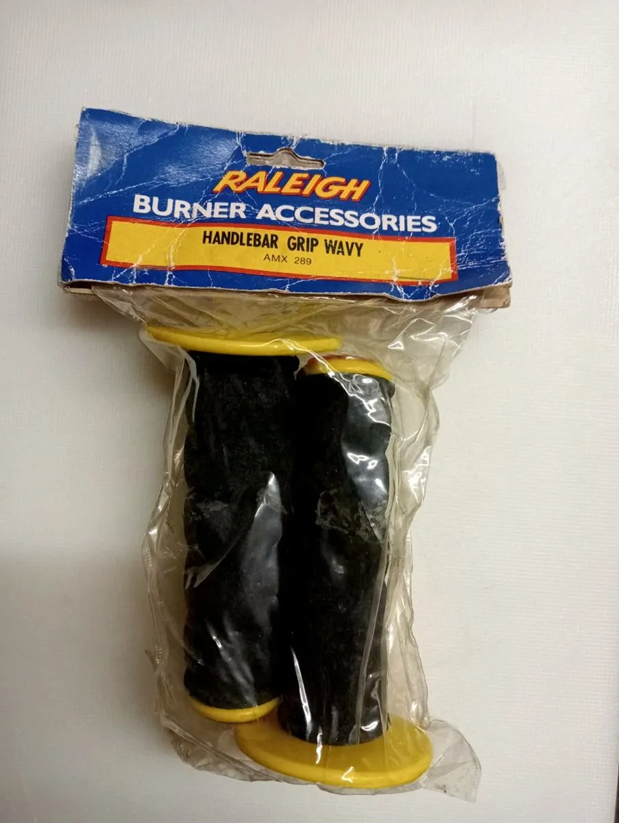 Raleigh burner BMX handlebar grips - Image 1