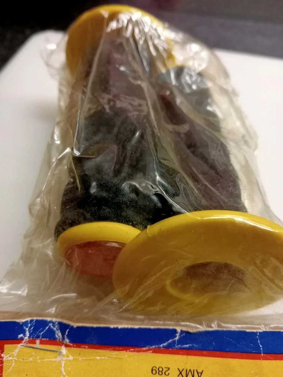 Raleigh burner BMX handlebar grips - Image 4