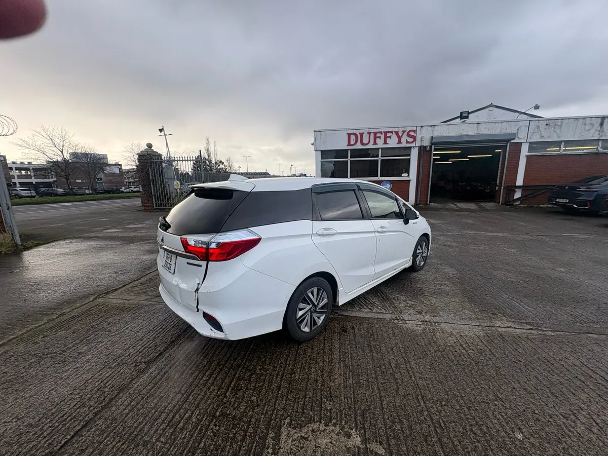 162 Shuttle…Hybrid - Image 4