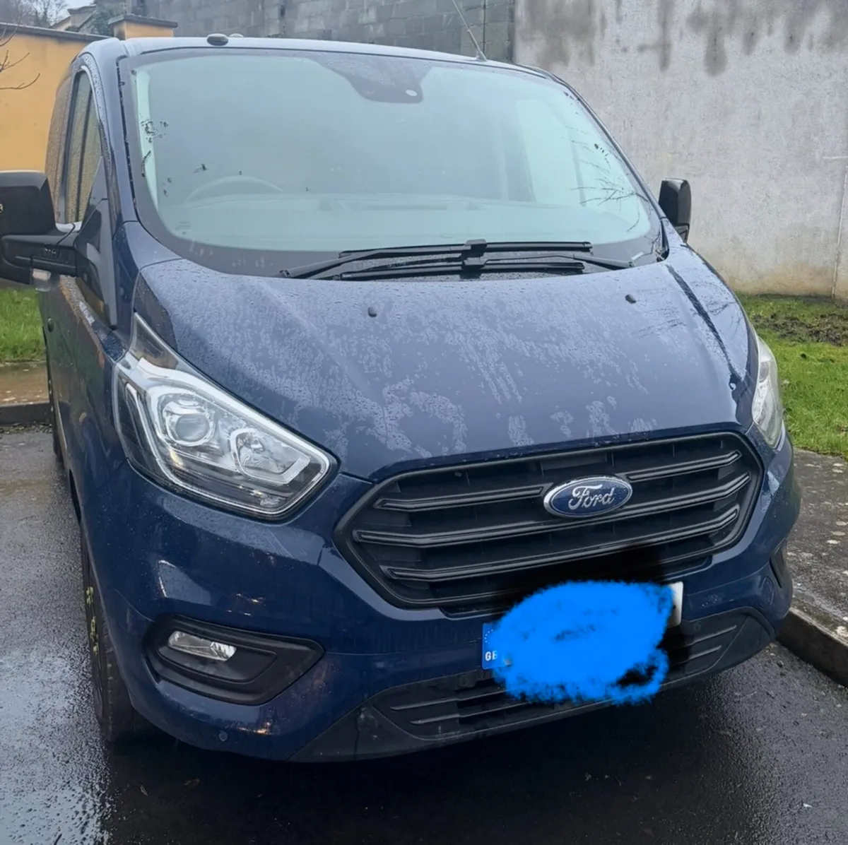 2020 transit custom trend full front