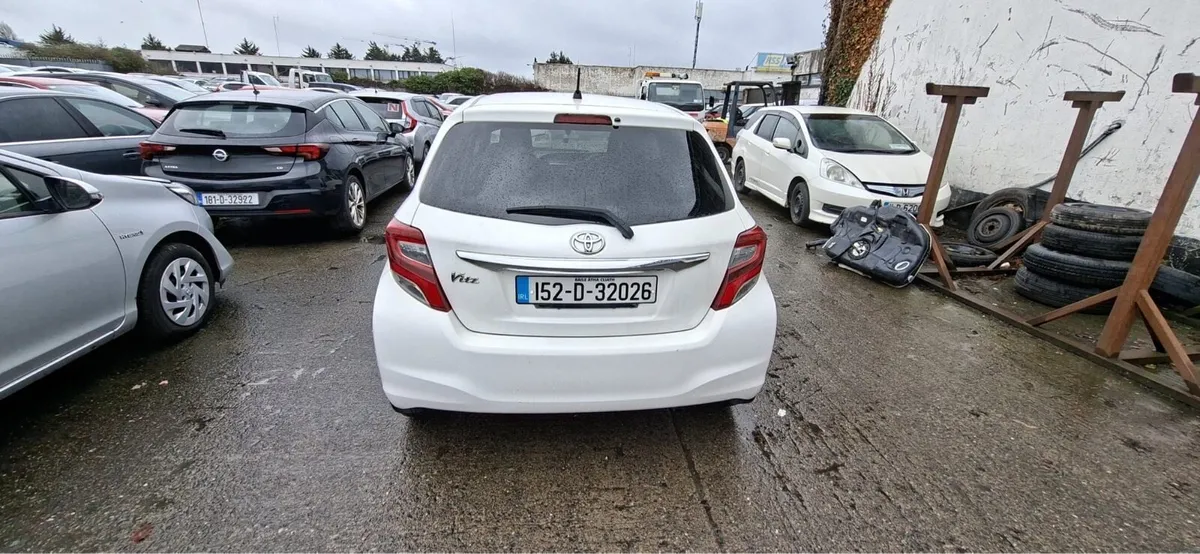 152 Vitz - Image 1