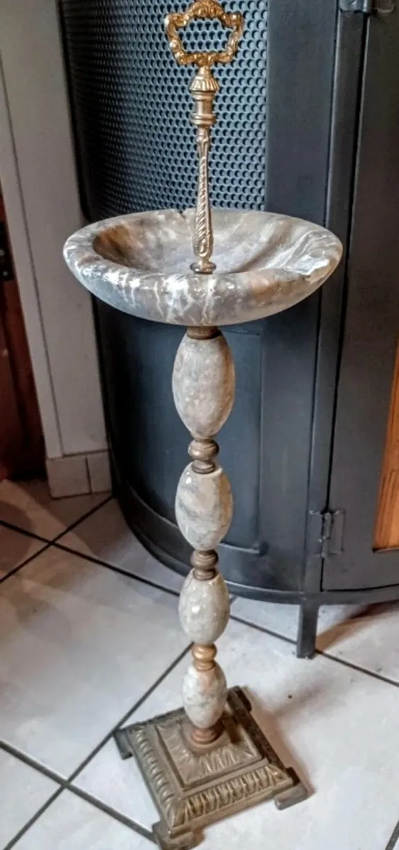 Antique marble and brass bird feeder, ashtray - Image 1