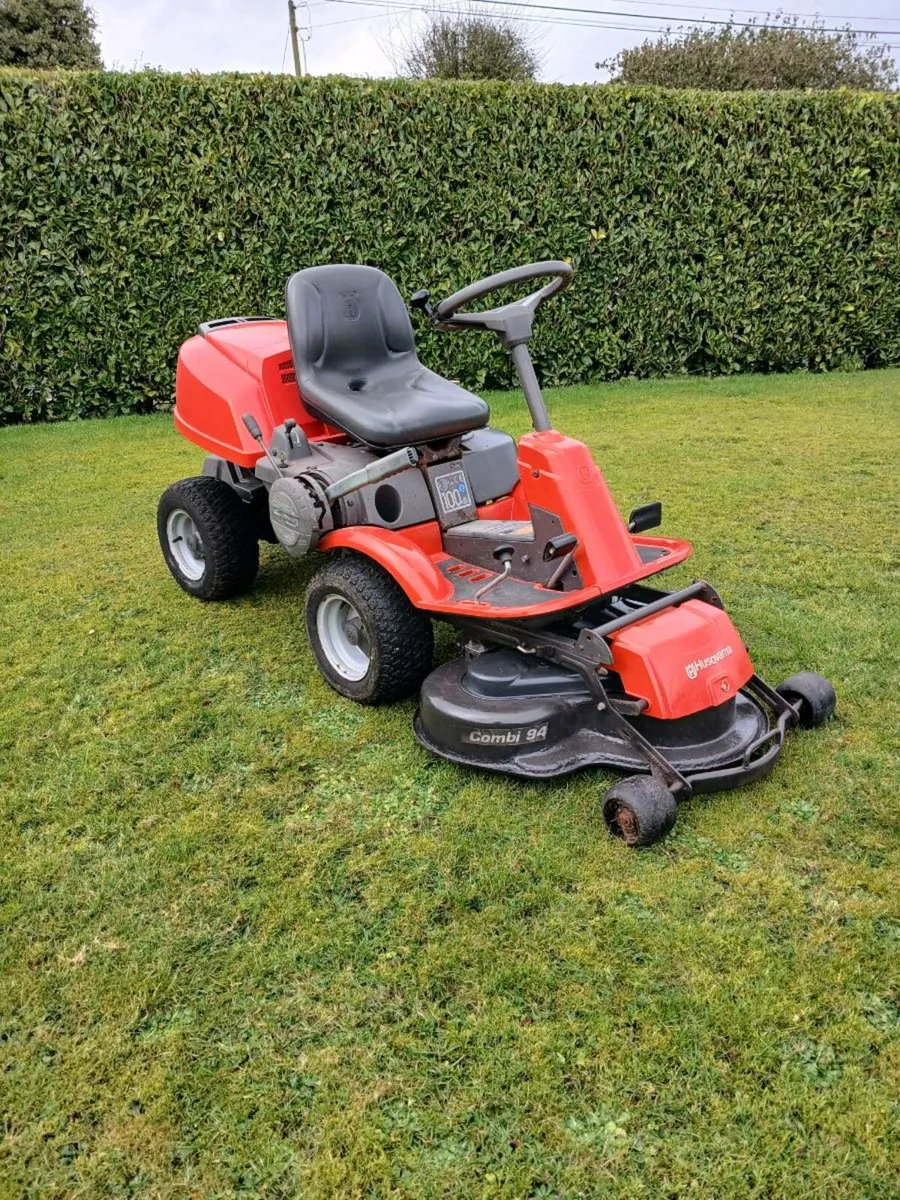Husqvarna 13C Rider with the 94 combi deck - Image 2