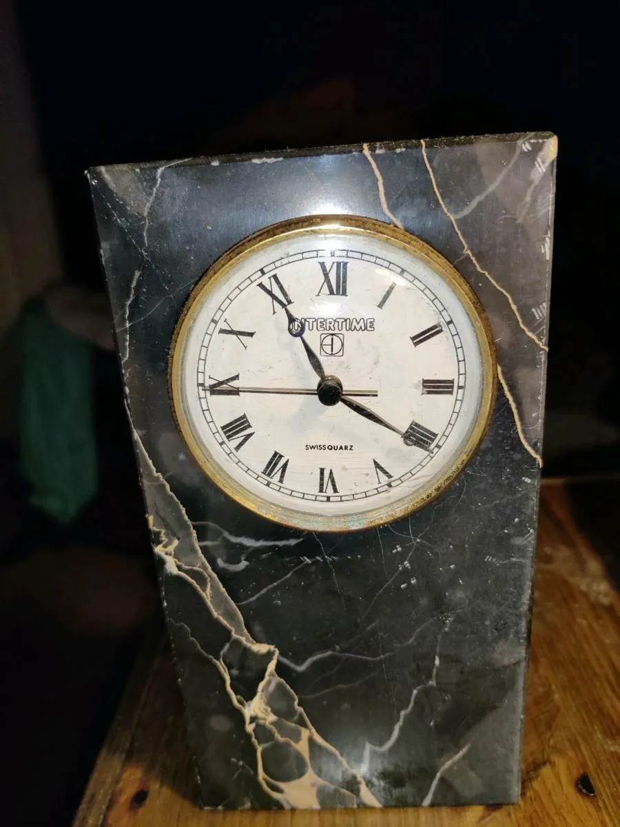 GENUINE BLACK MARBLE, 10"Tall WIDE Sized Clock ! - Image 1