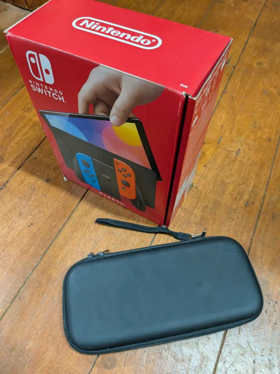 Nintendo Switch Oled - Image 1