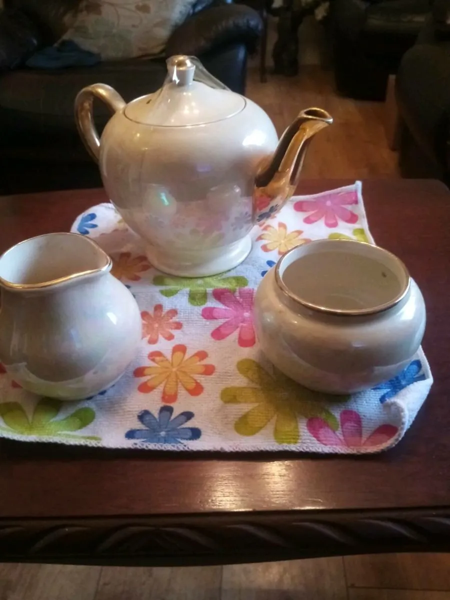 Saddlers tea pot - Image 1