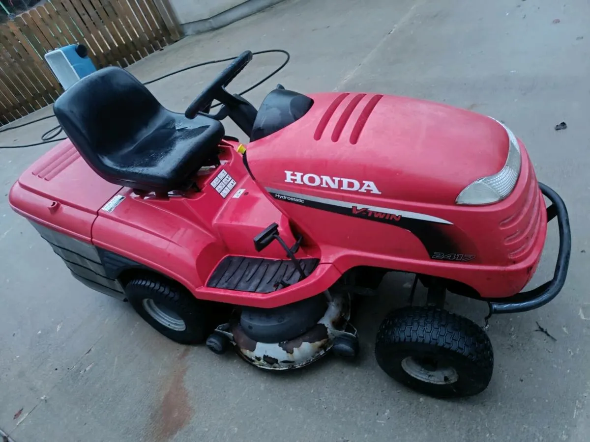 Ride on mower - Image 2