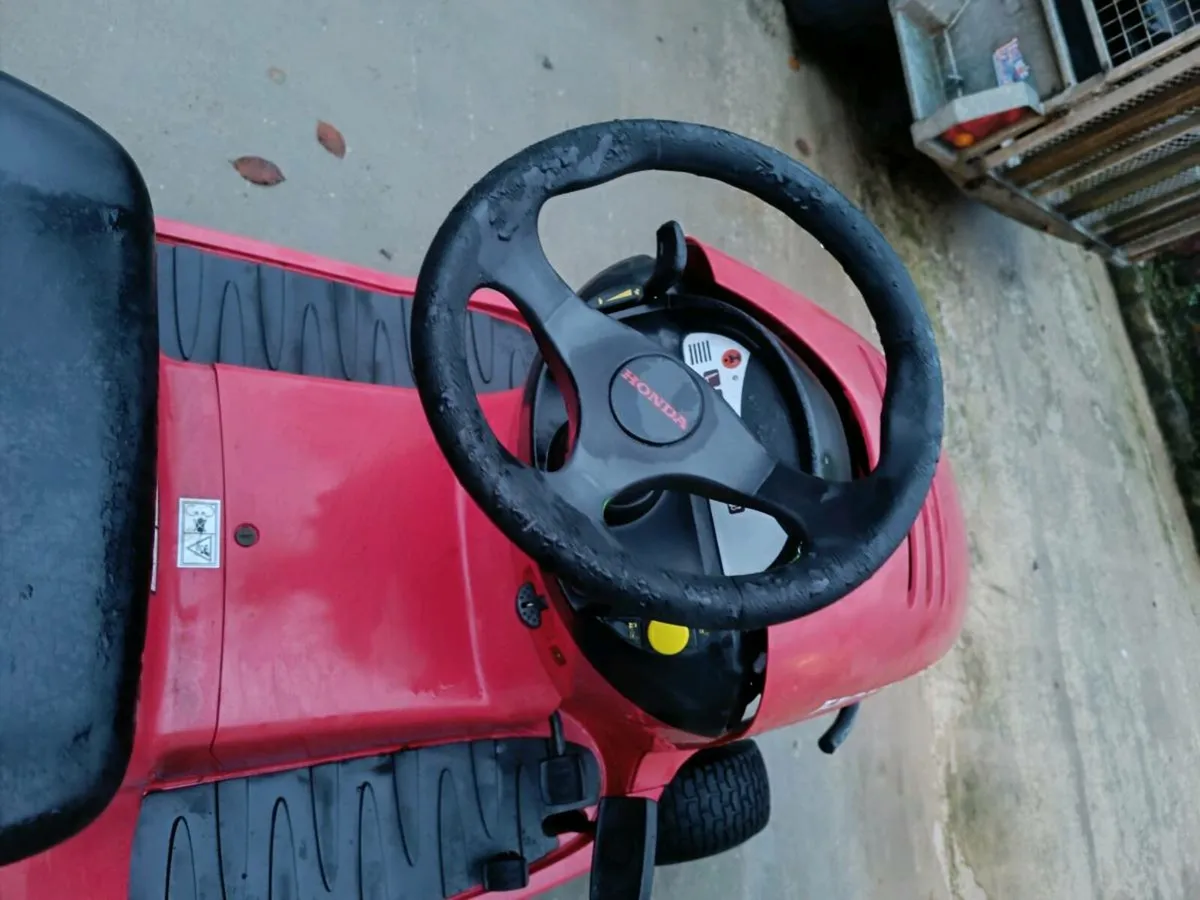 Ride on mower - Image 4