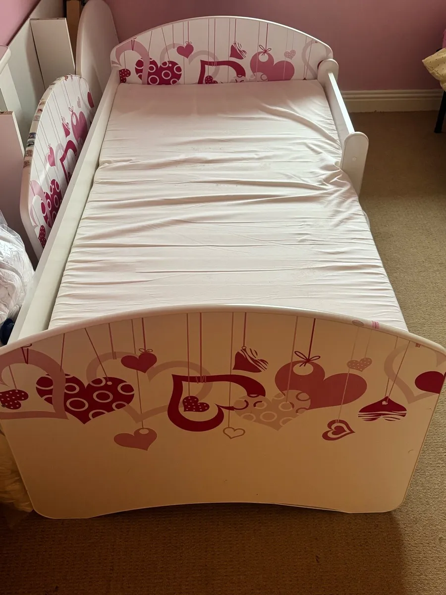 Toddler bed for girls - Image 3