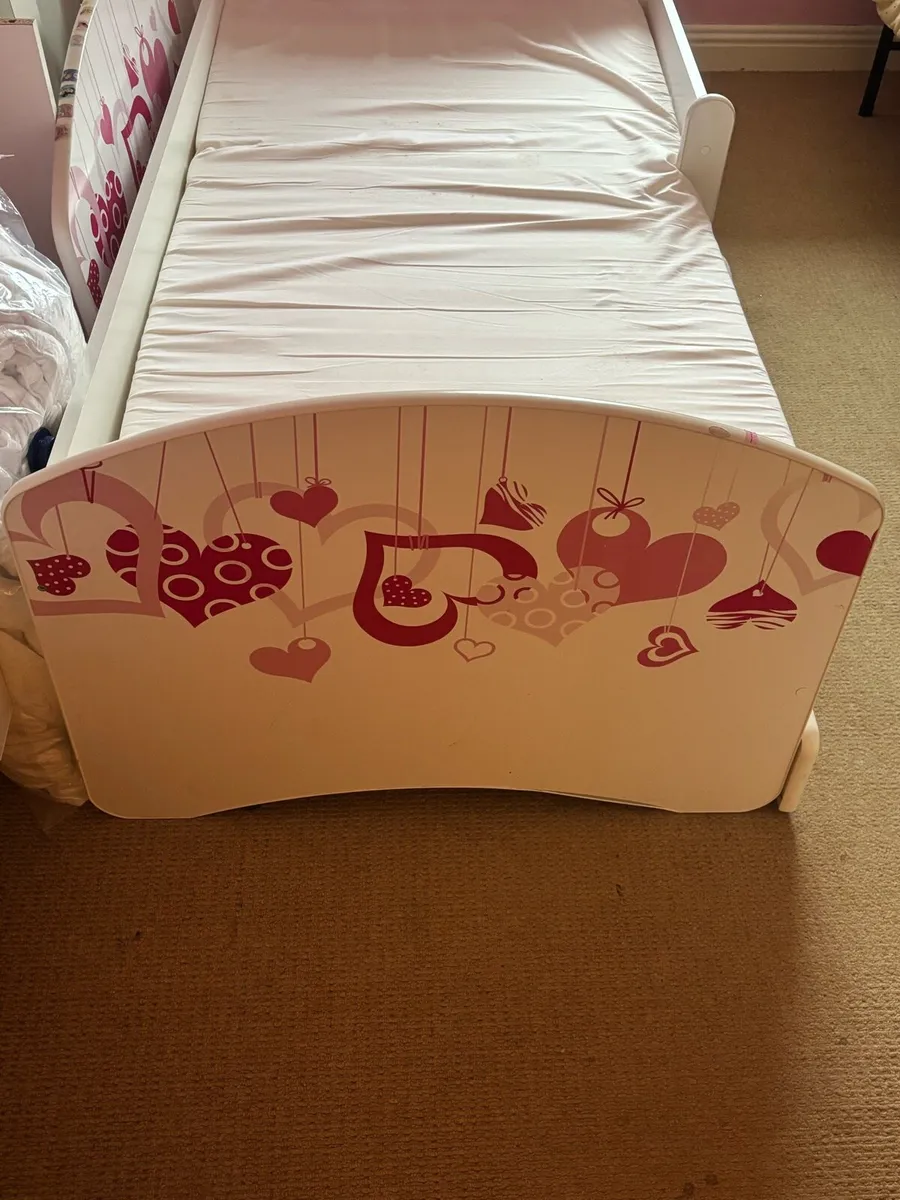 Toddler bed for girls - Image 2
