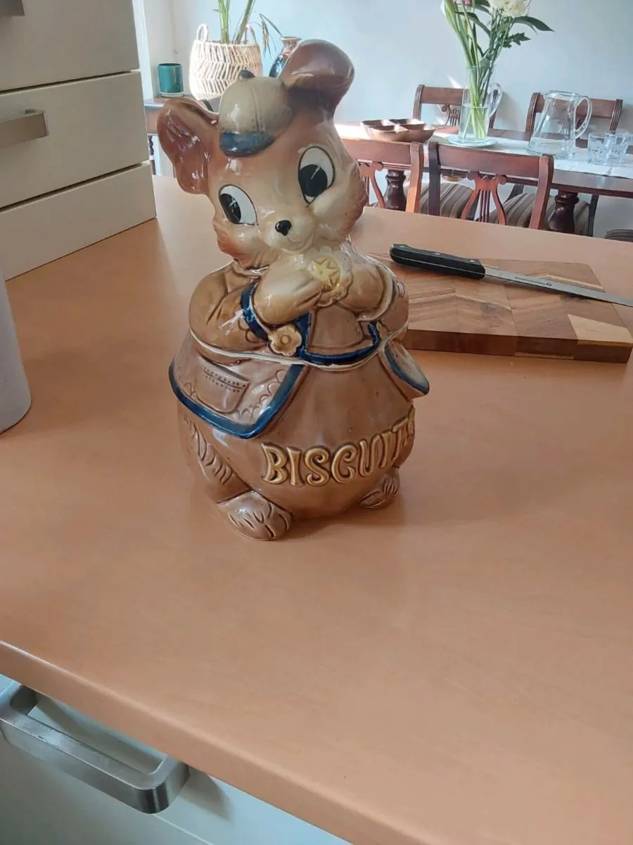 Vintage Royal Sealy 1950s Chipmunk Biscuit Jar - Image 2