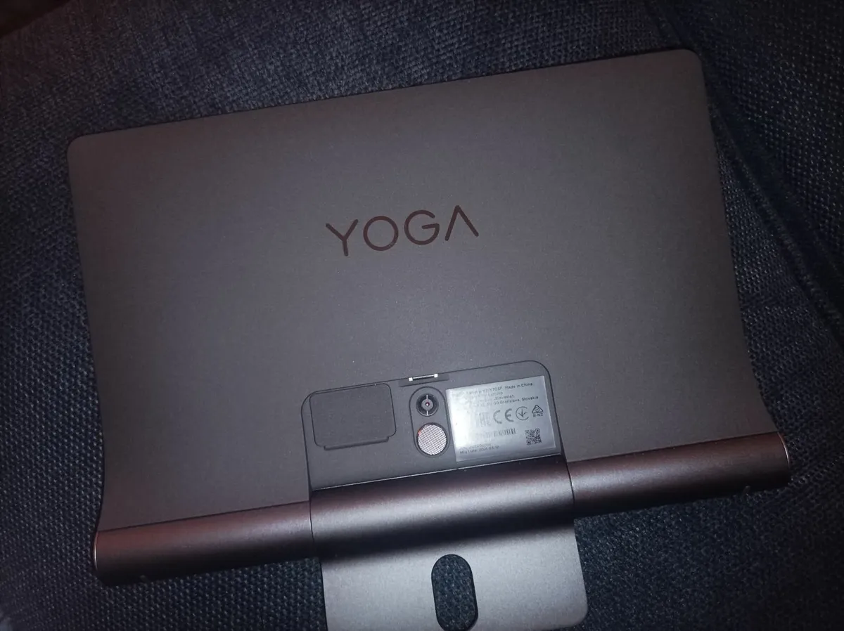 Lenovo Yoga Tablet YT-X705F - Image 1