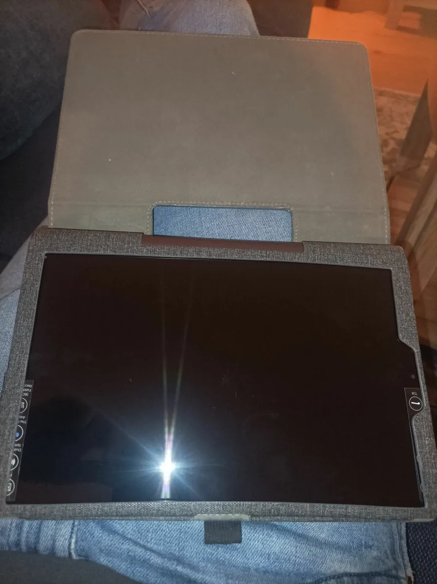 Lenovo Yoga Tablet YT-X705F - Image 3