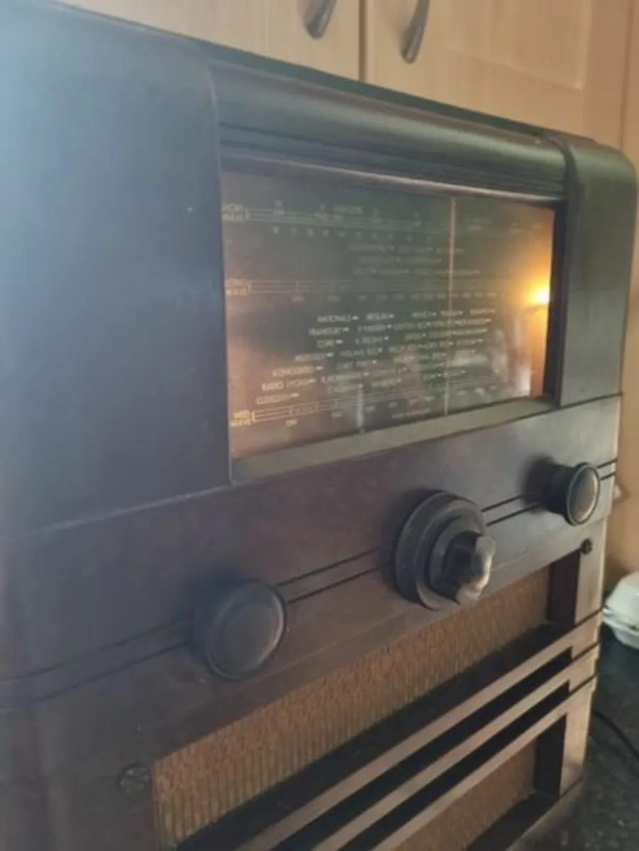 Vintage Cossor 77B Bakelite radio - 1940 - Image 2