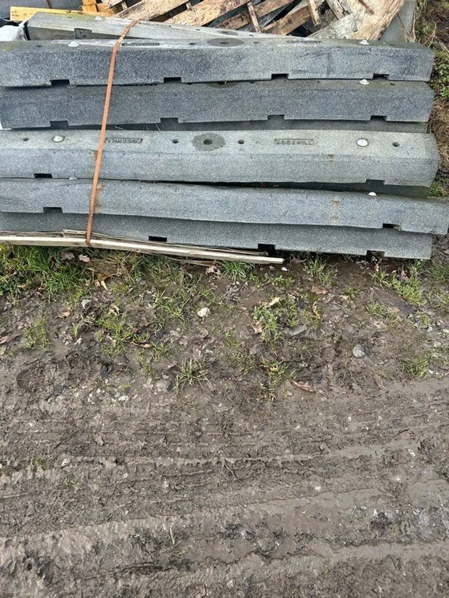 Rubber kerbs - Image 1