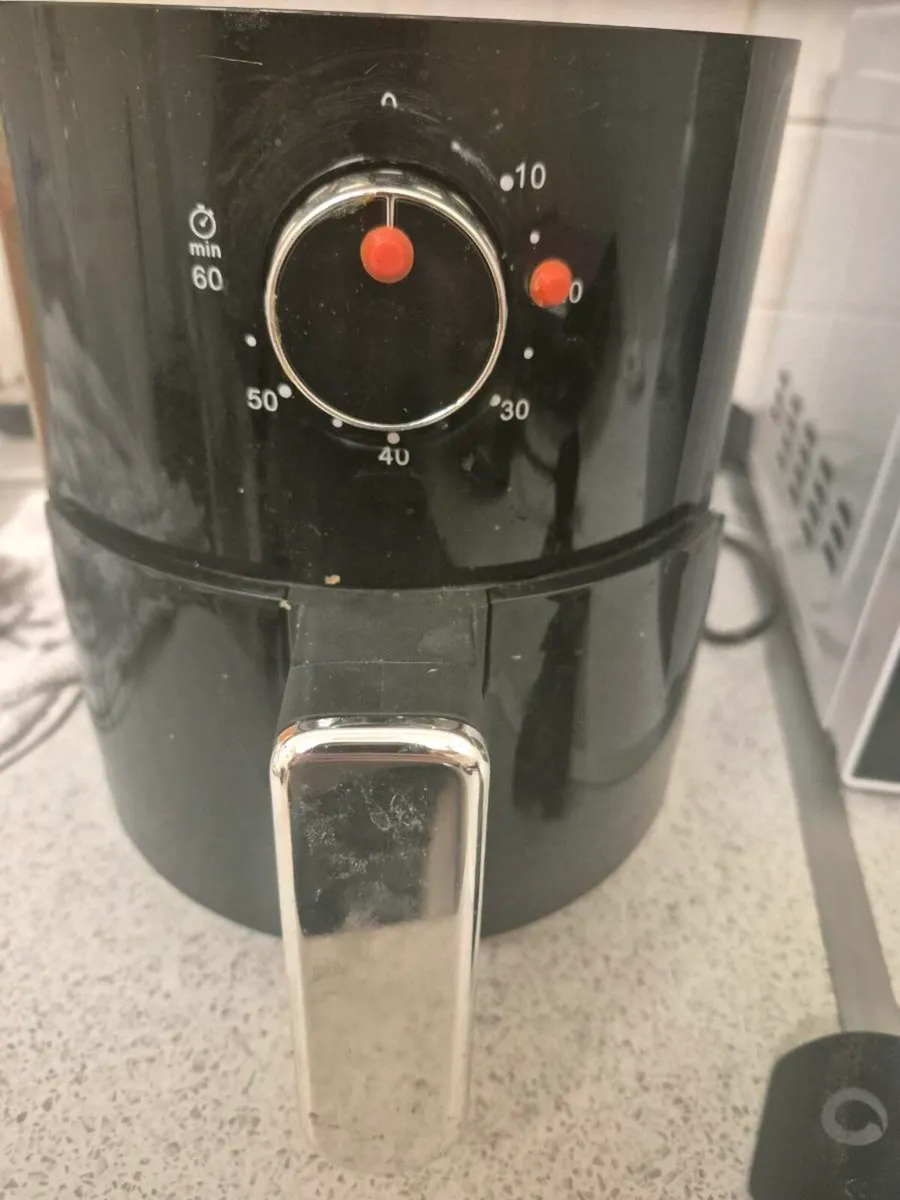 Air fryer - Image 1
