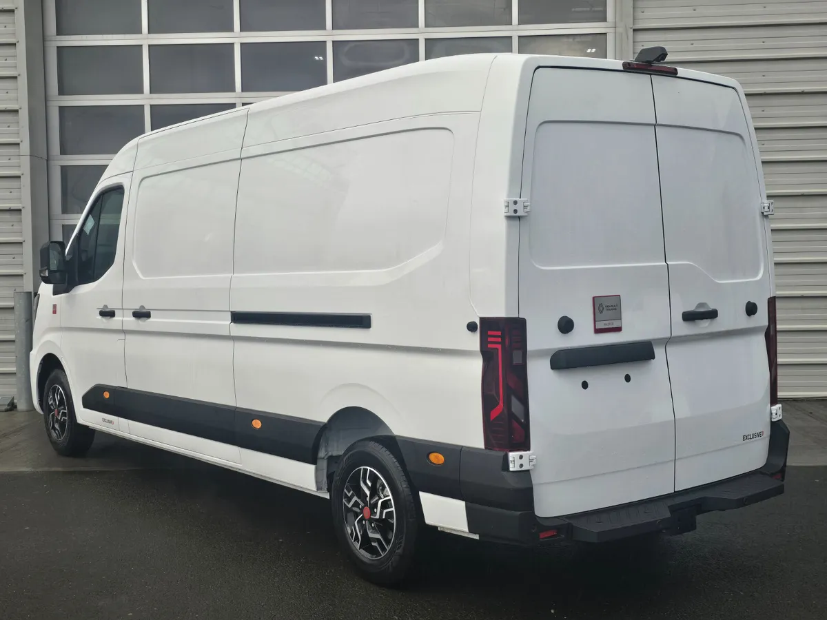 Renault Master Exclusive L3H2 170BHP Auto - Image 4