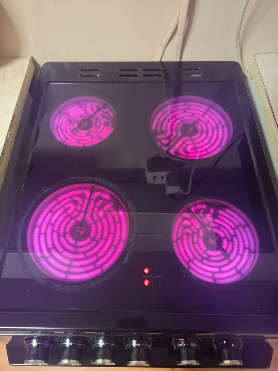 Freestanding Electric Cooker - Image 3