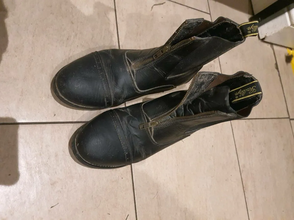 Tackroom clear out - Image 4