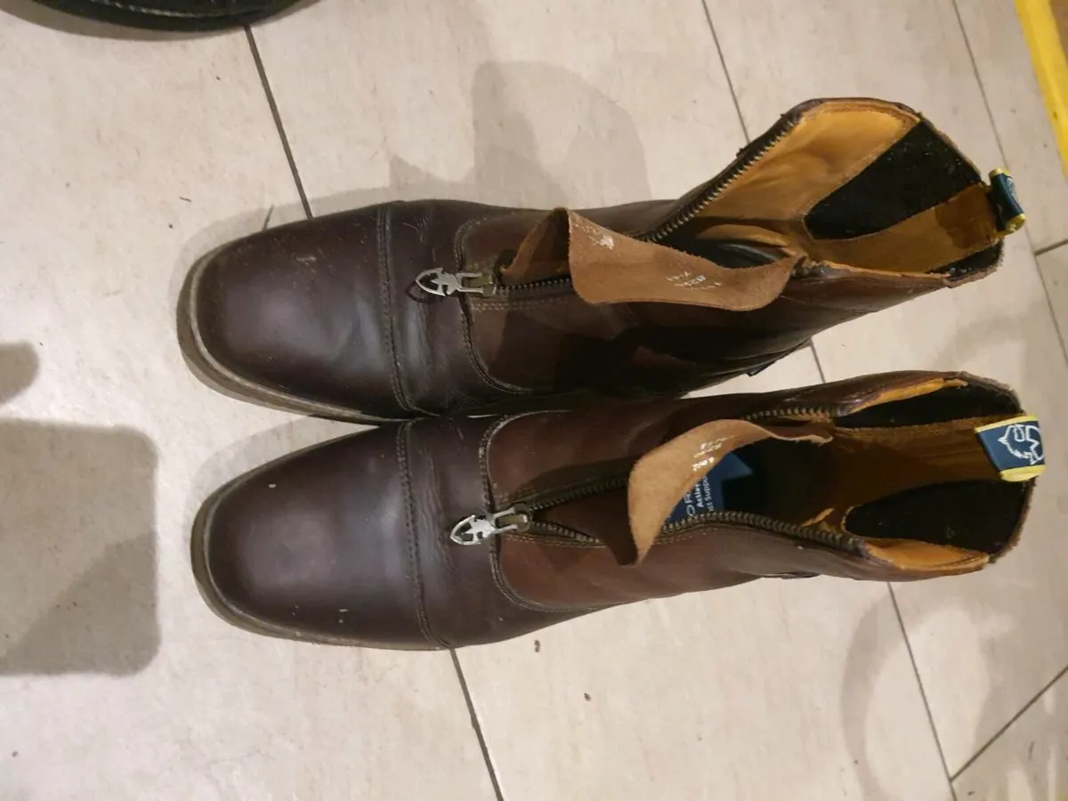 Tackroom clear out - Image 3