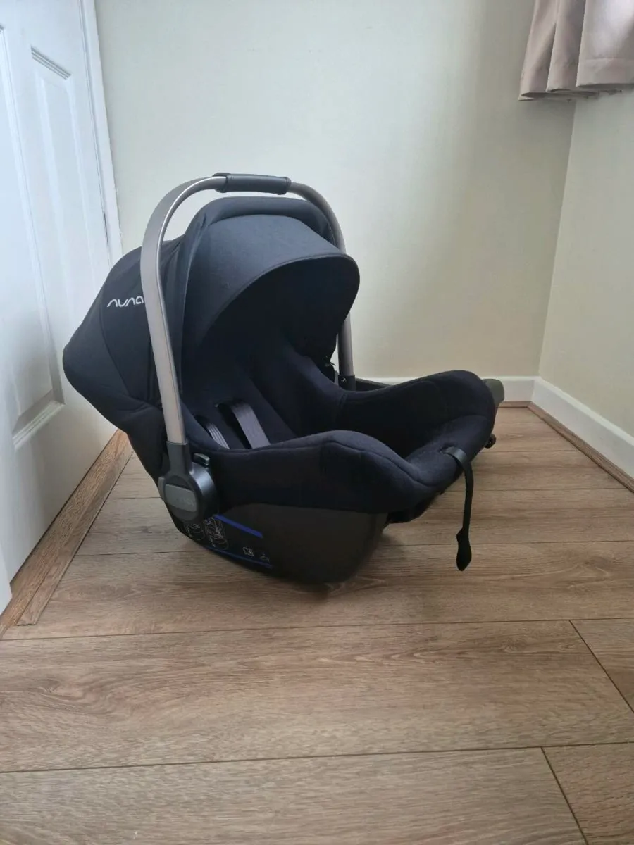 Nuna baby car seat - Image 1