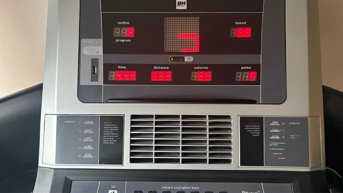 BH fitness F9R dual treadmill - Image 4