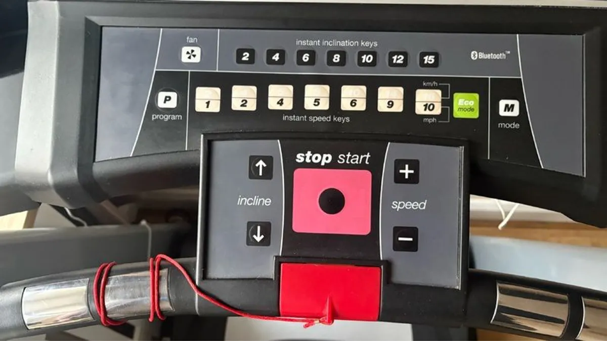 BH fitness F9R dual treadmill - Image 3