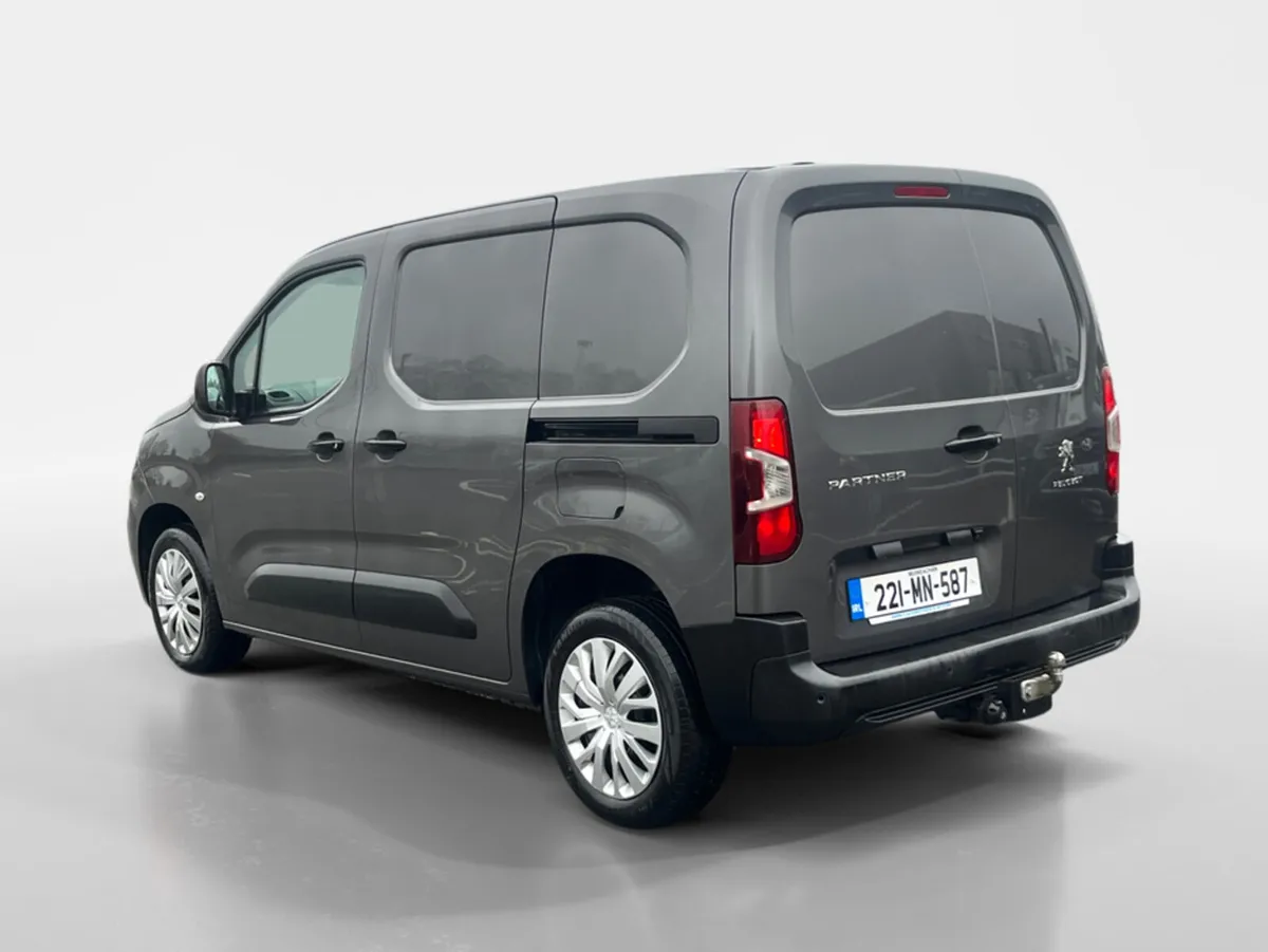 Peugeot Partner PROFESSIONAL PLUS 1.5 BLUE HDI - Image 4