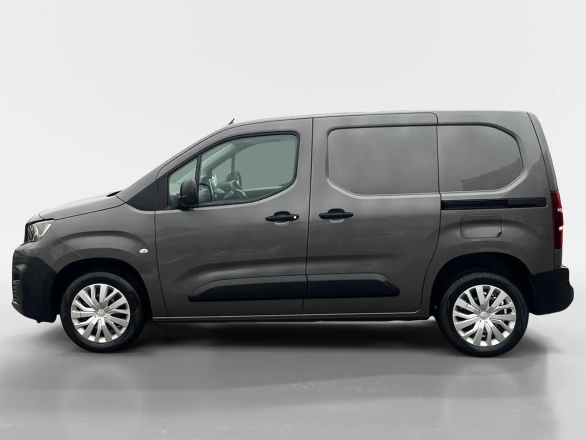 Peugeot Partner PROFESSIONAL PLUS 1.5 BLUE HDI - Image 3
