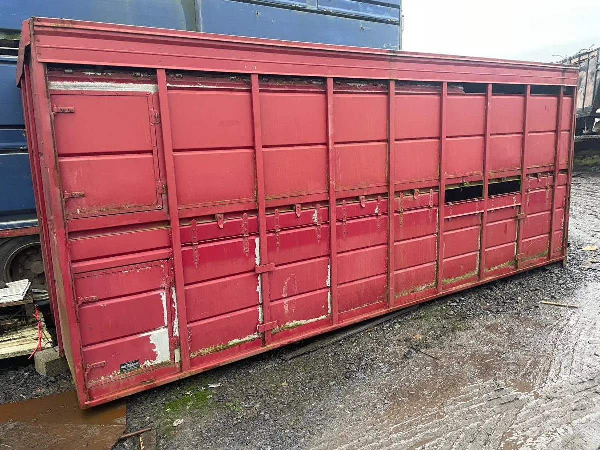 17ft livestock box body - Image 1