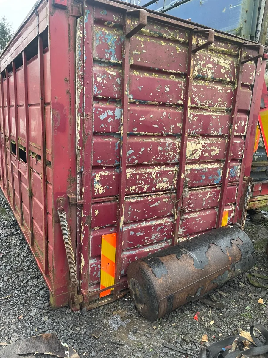 17ft livestock box body - Image 3