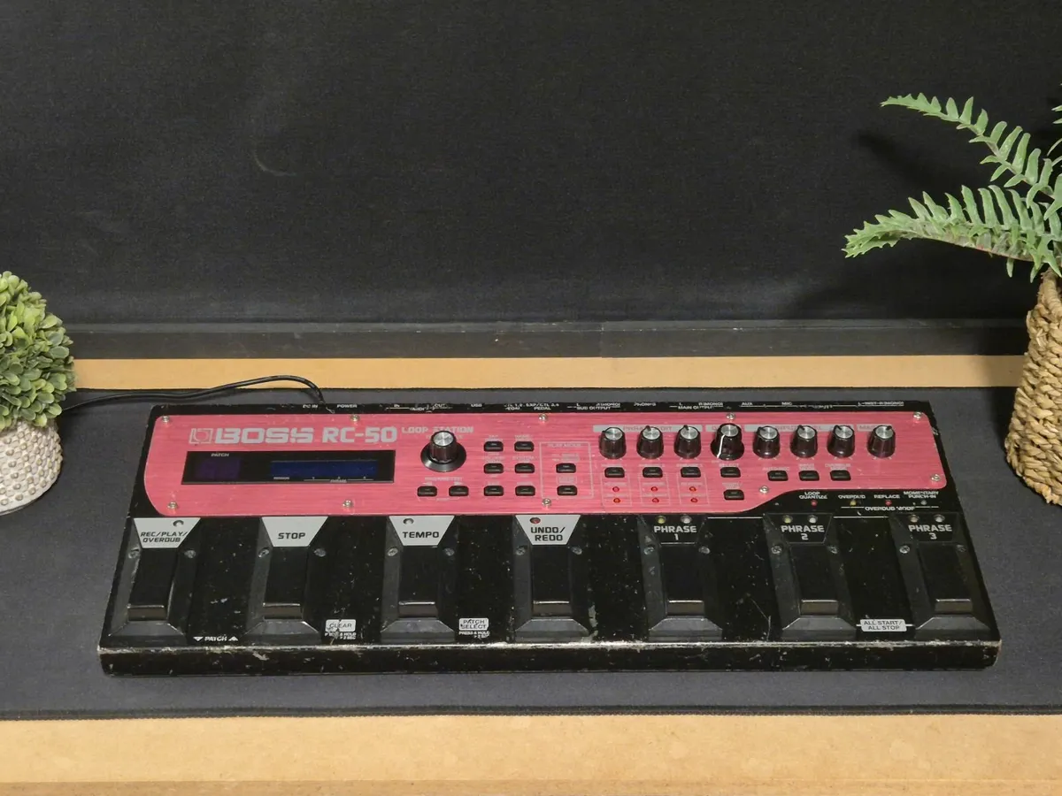 Boss RC-50 Loop Station (FREE SHIPPING) - Image 1