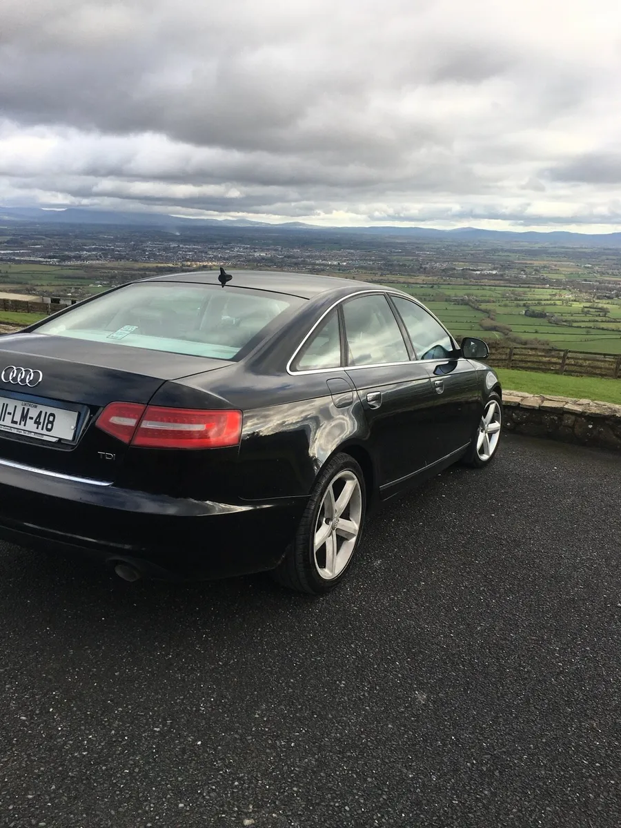 Car for breaking or repairing - Image 1