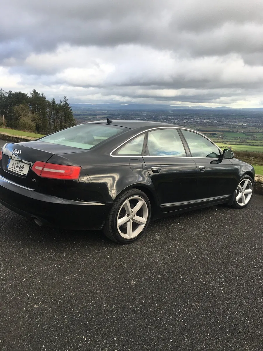 Car for breaking or repairing - Image 3