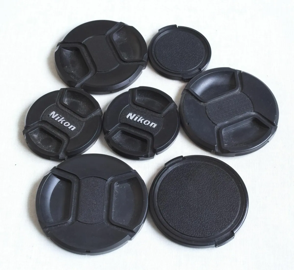 Universal Camera Lens Cap | Various sizes | used - Image 1