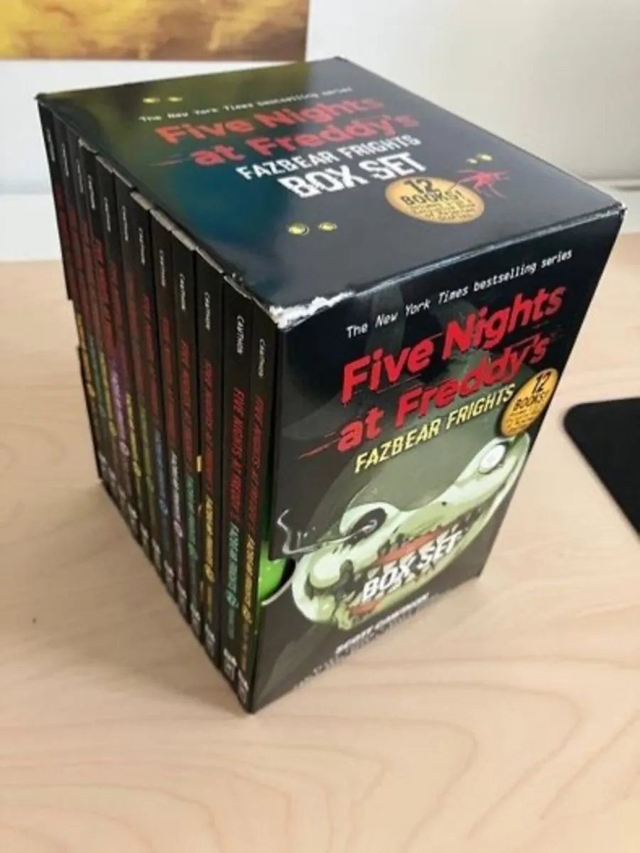 5 Nights at Freddy's Box Set - Image 3