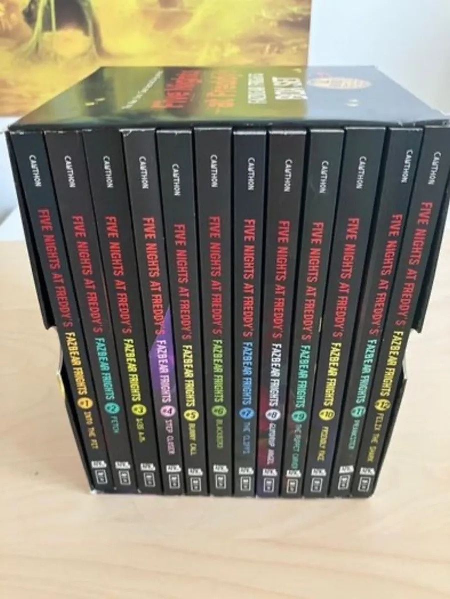 5 Nights at Freddy's Box Set - Image 1
