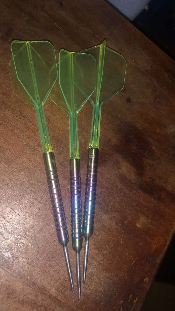 Sets of darts - Image 1