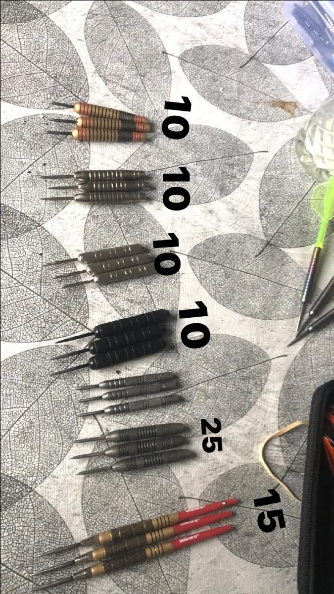 Sets of darts - Image 2