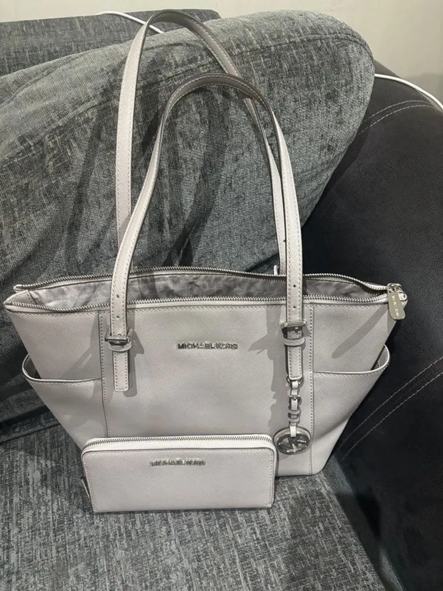michael kors bag  and purse to match genuine never used - Image 3