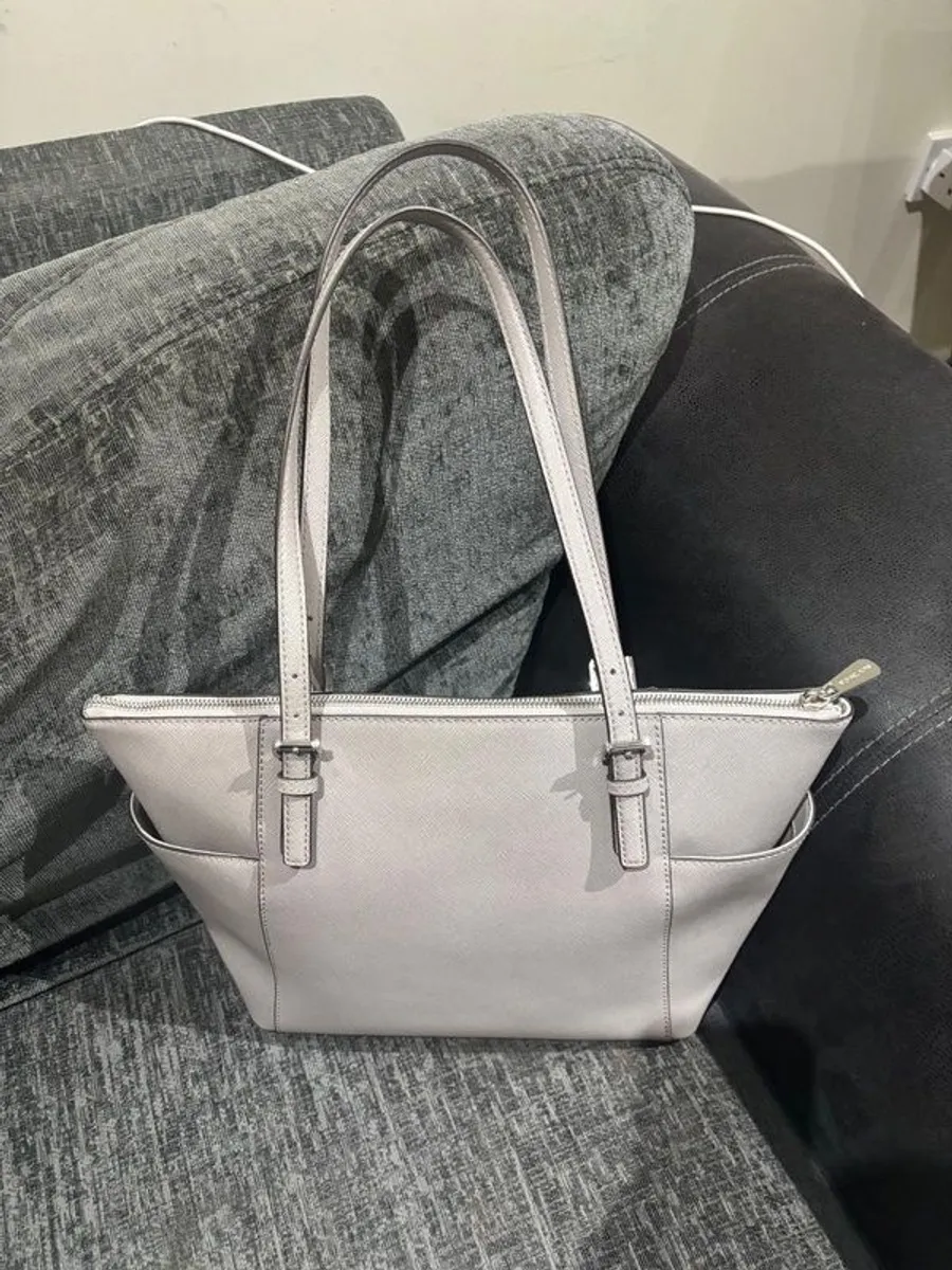 michael kors bag  and purse to match genuine never used - Image 2