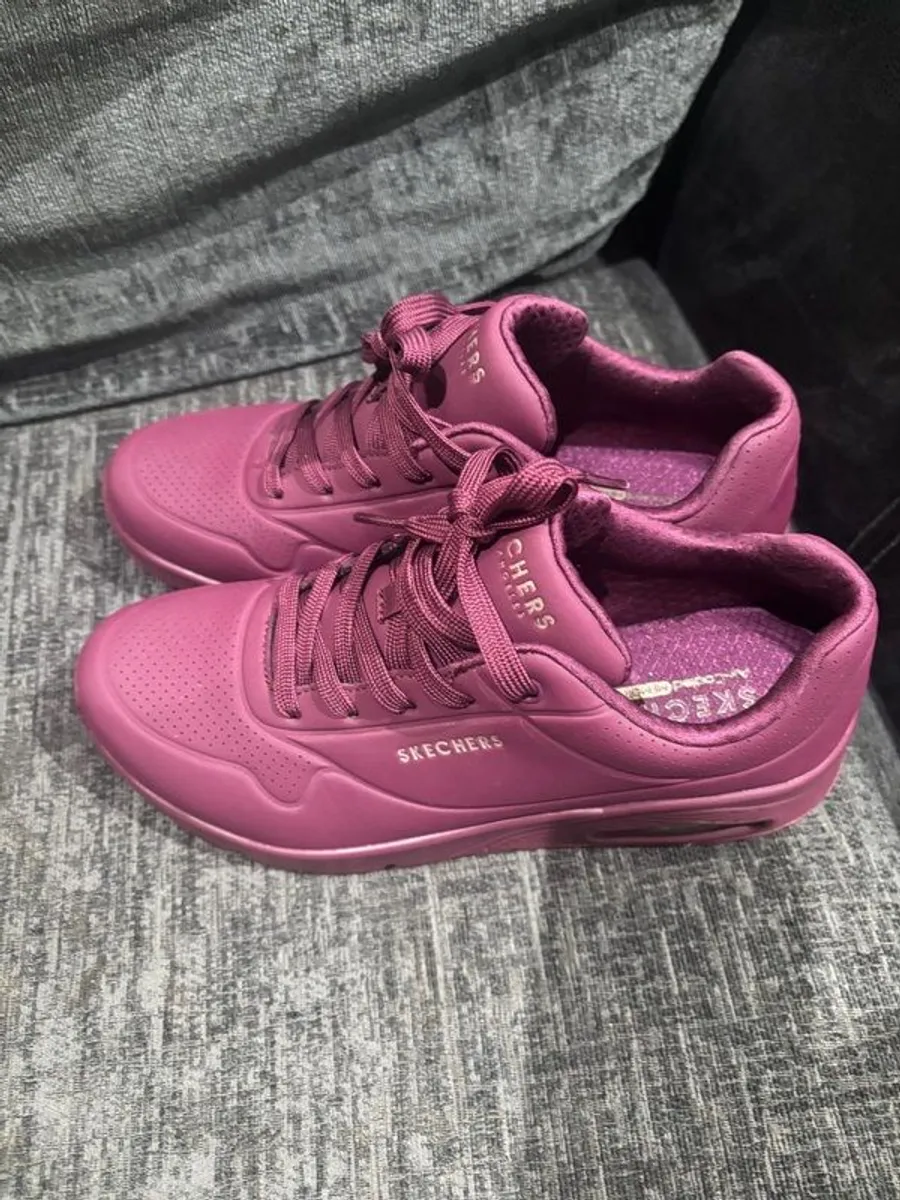 skechers runners - Image 1