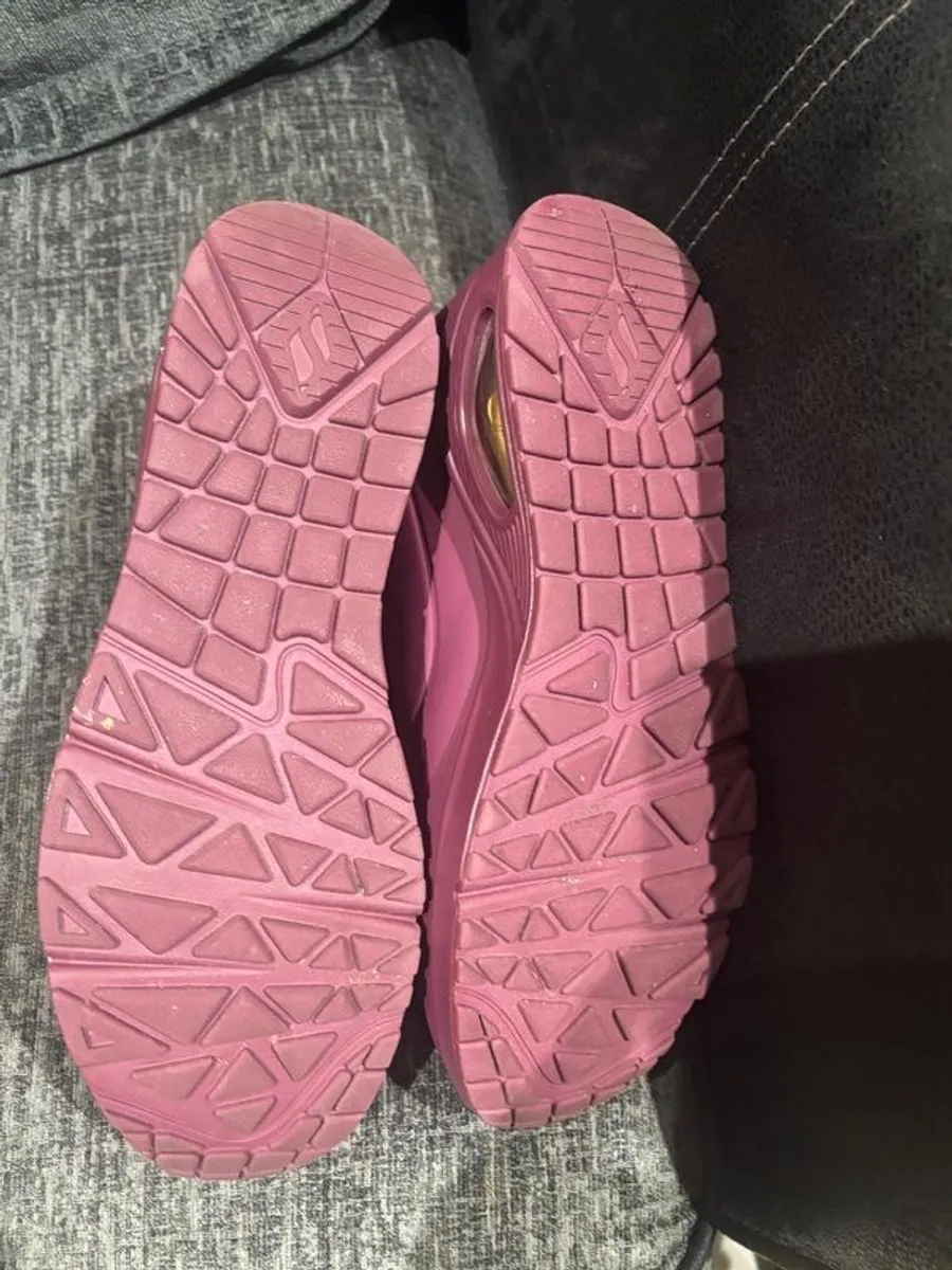 skechers runners - Image 2