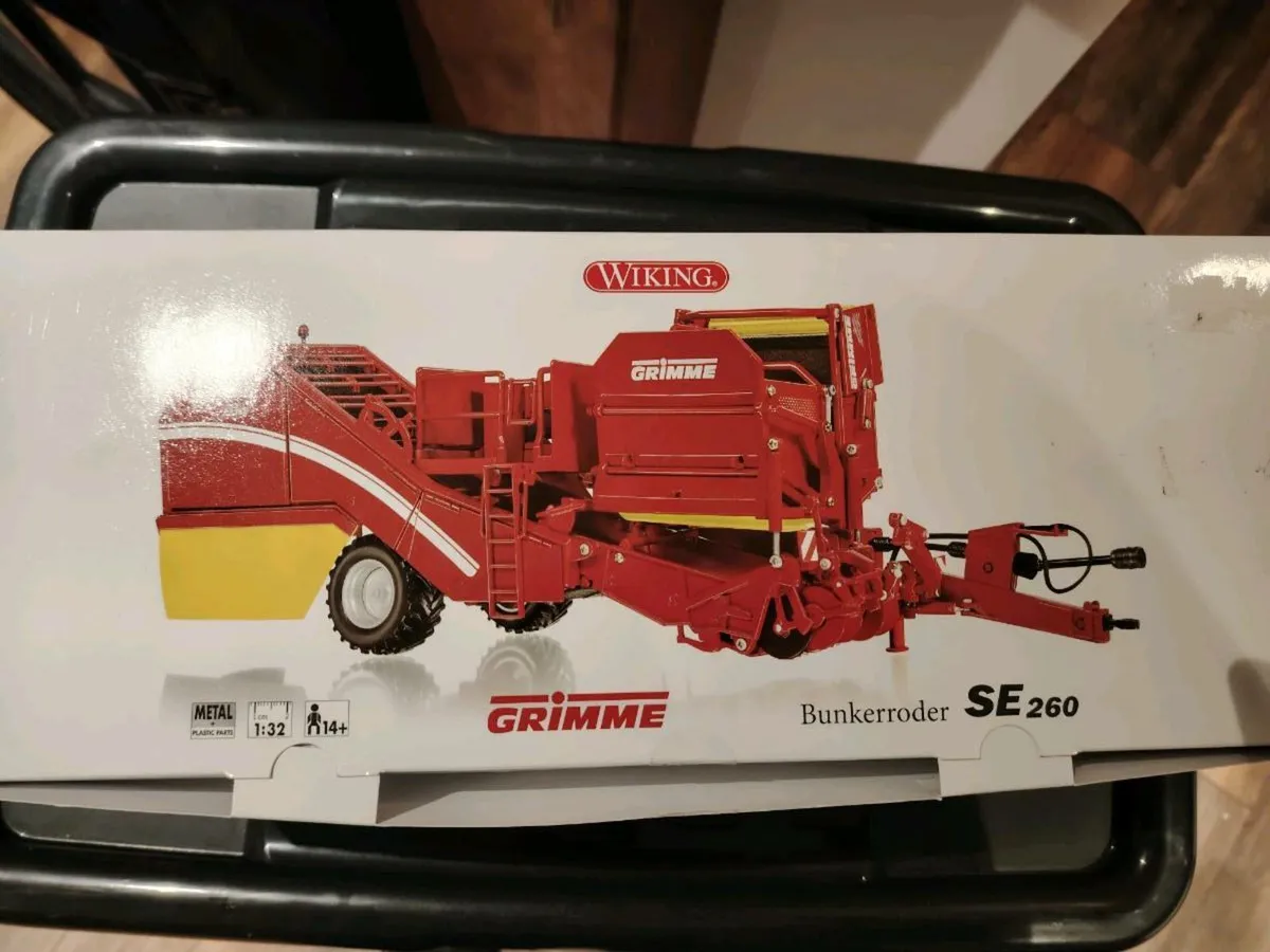 Siku RC Set + UH tractors + wiking - Image 2