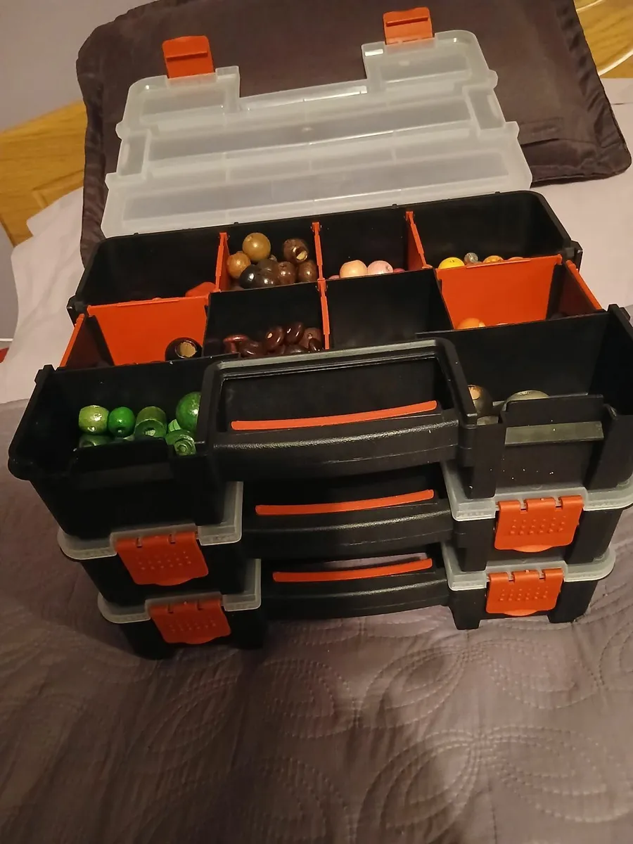 TOOLBOX WITH BEADS - Image 2