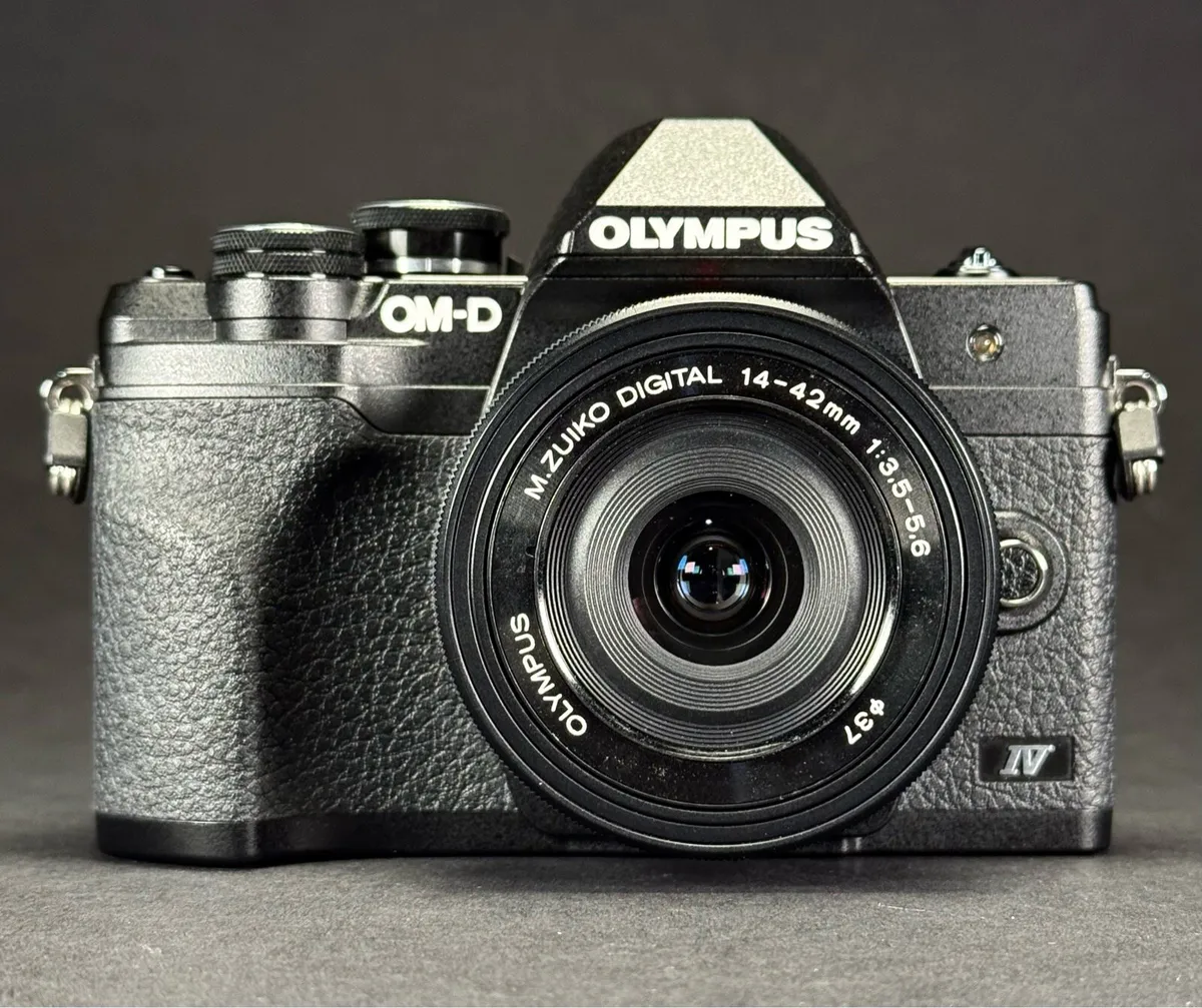 Olympus OM-D E-M10 Mark IV kit - Image 2