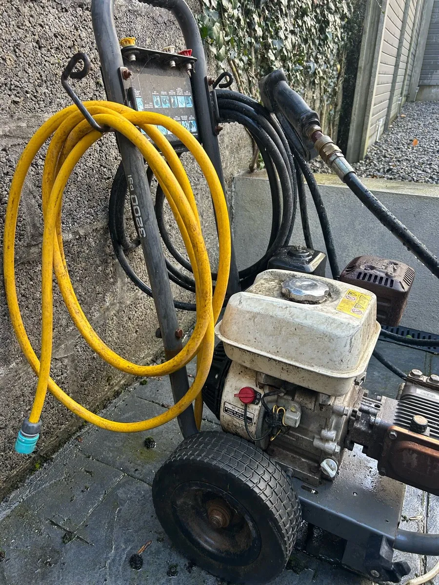 Petrol Power washer - Image 2